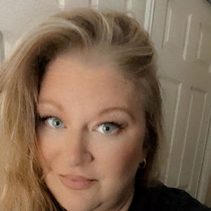Meet your Posher, Stacy
